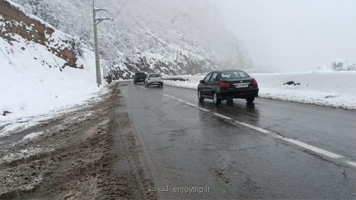 تداوم بارندگی برف در محورهای استان